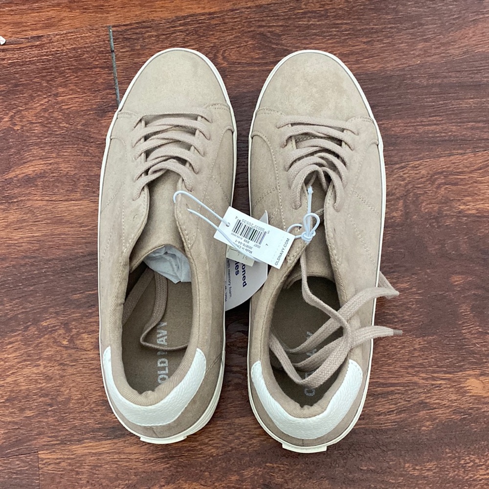 NWT Old Navy Taupe Sneakers Size 7